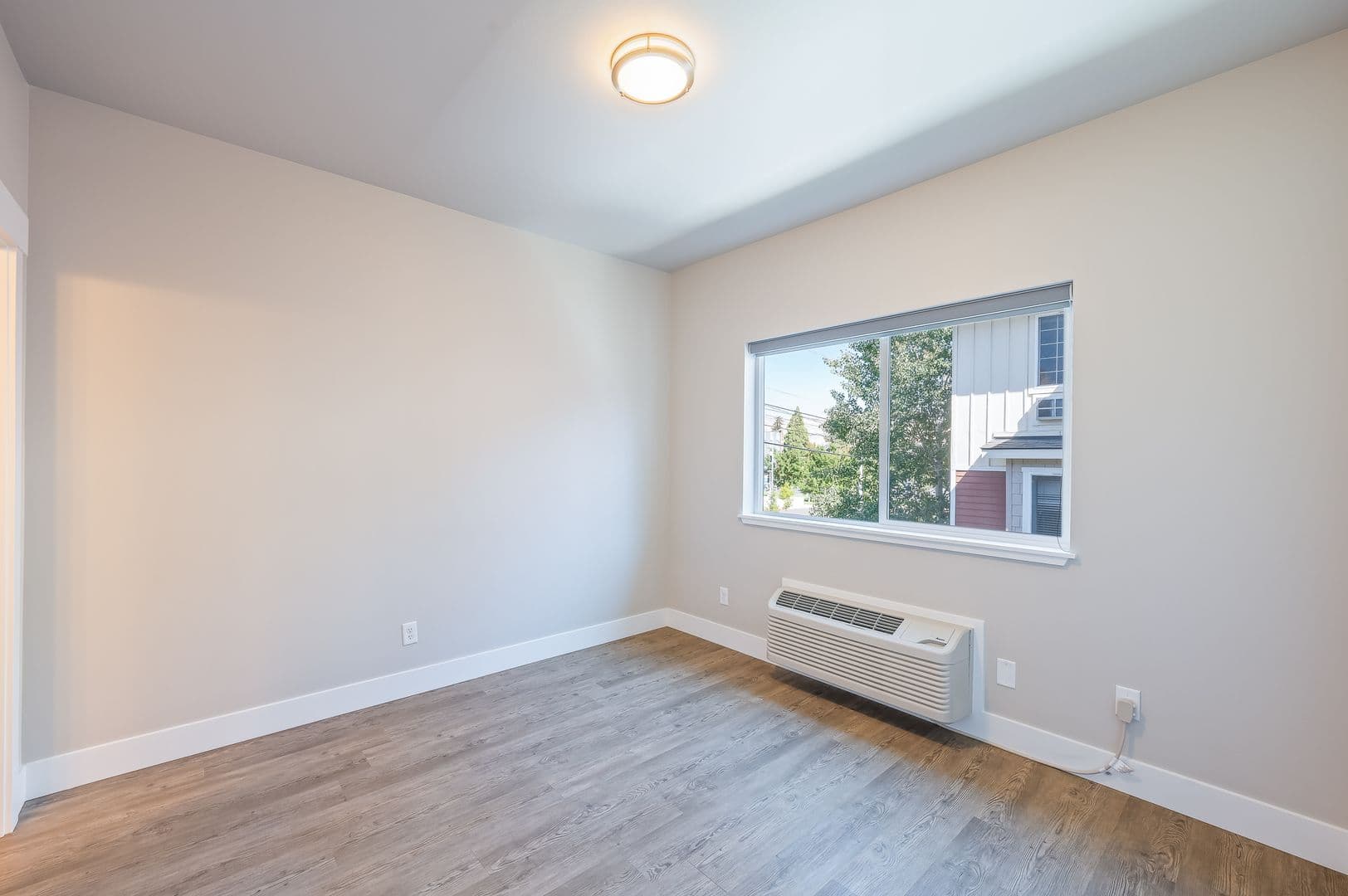 Wenatchee Apartment: 1417 5th st