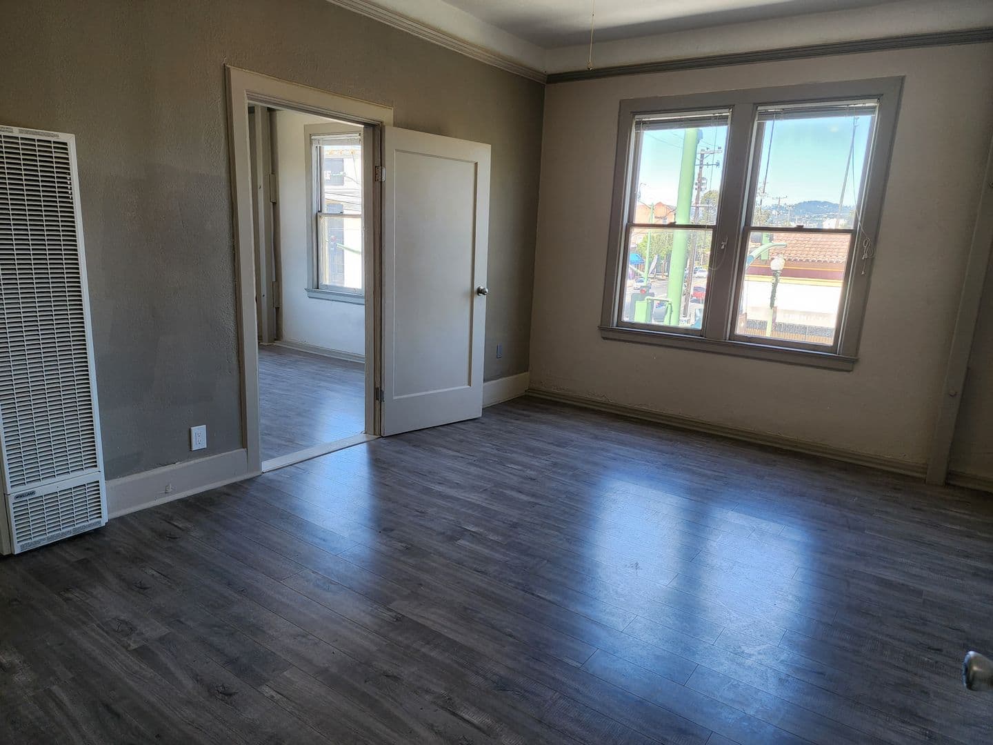 Oakland Apartment: 3209 International Blvd