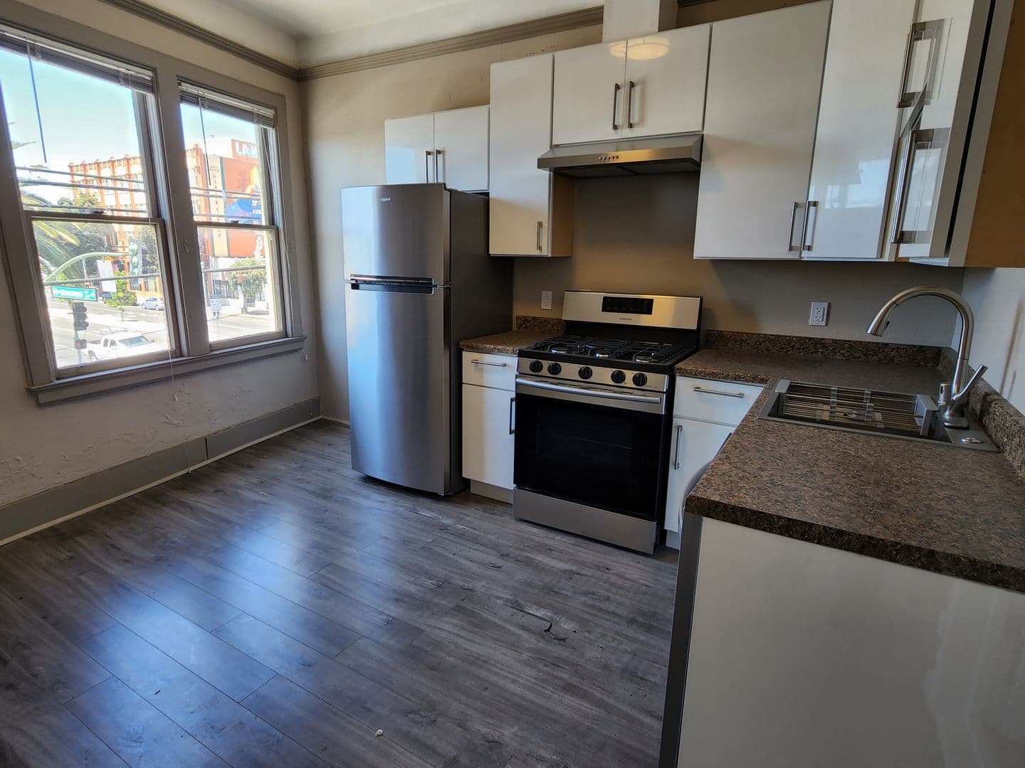 Oakland Apartment: 3209 International Blvd
