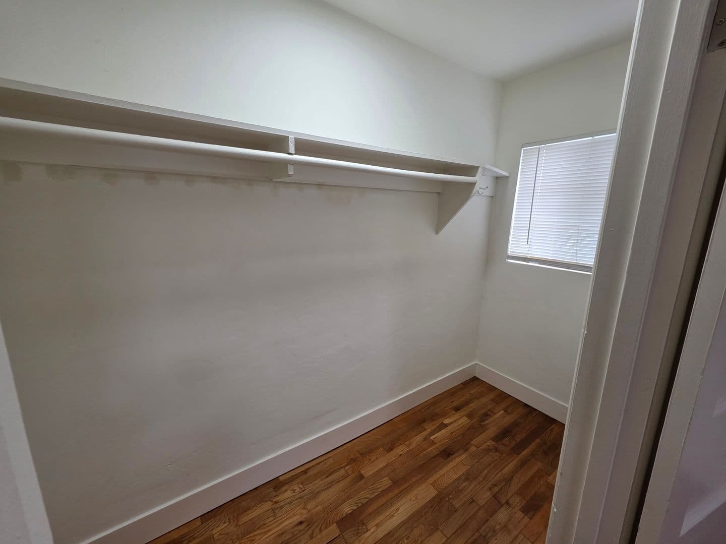 Oakland Apartment: 872 Warfield Ave