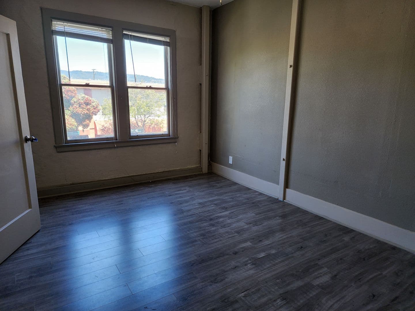 Oakland Apartment: 3209 International Blvd