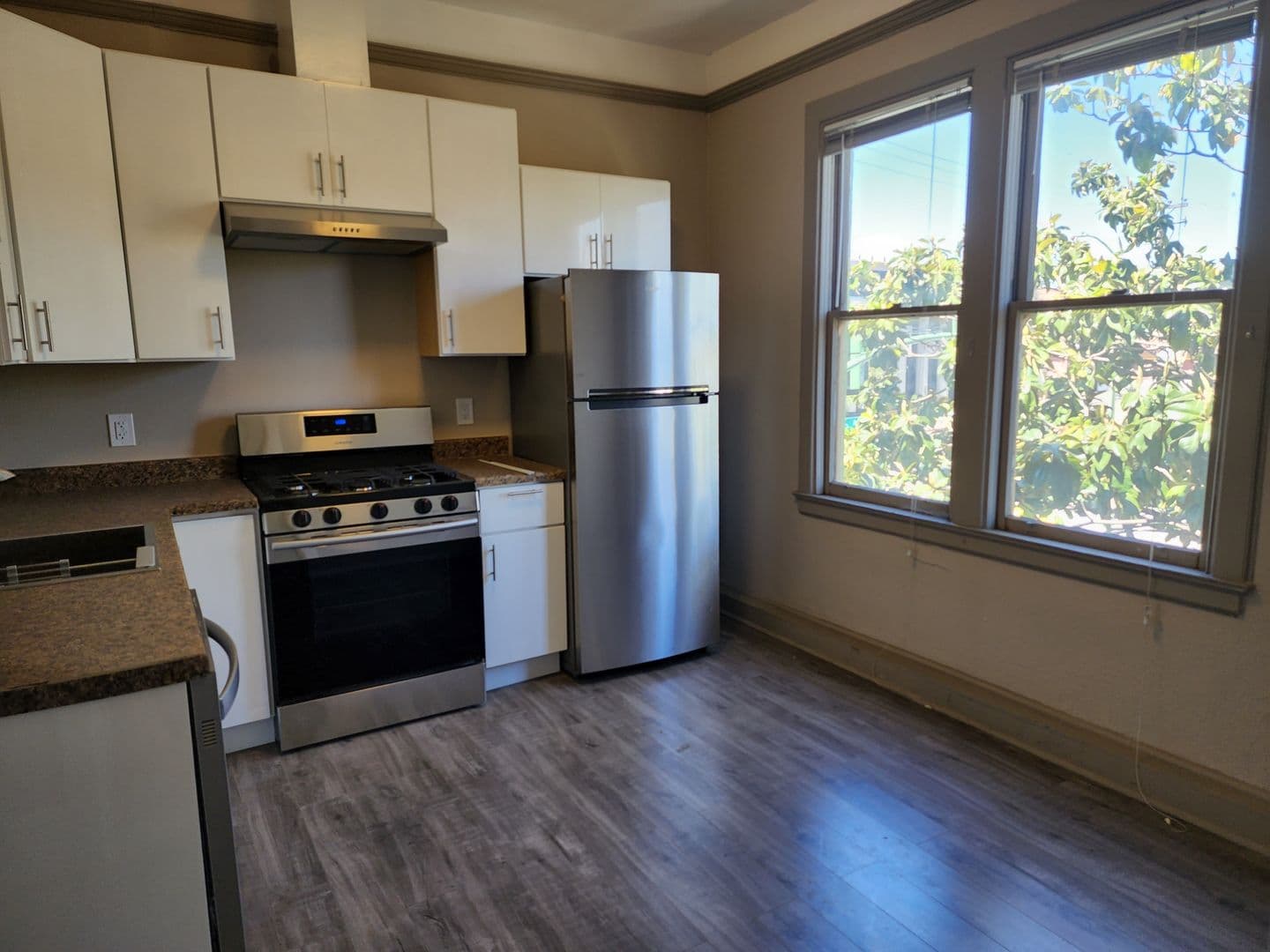 Oakland Apartment: 3209 International Blvd