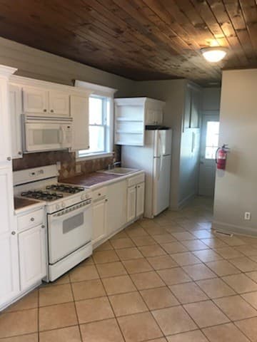 Egg Harbor City Apartment: 416-418 Philadelphia Ave