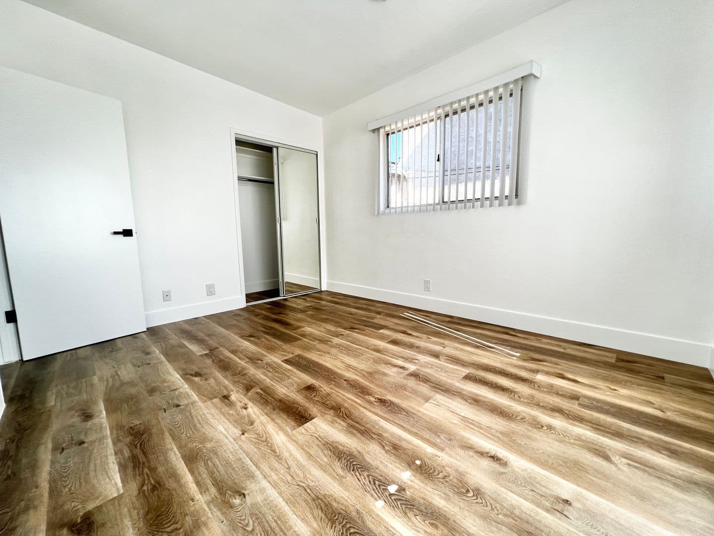 Los Angeles Apartment: 2278 W. Adams Blvd.