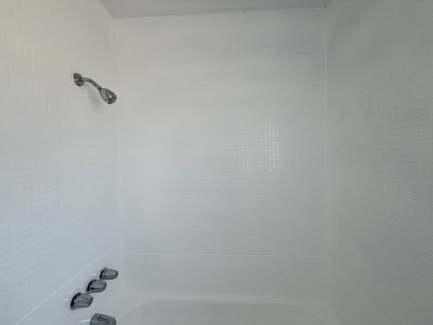 San Fernando Apartment: 650 Glenoaks Boulevard