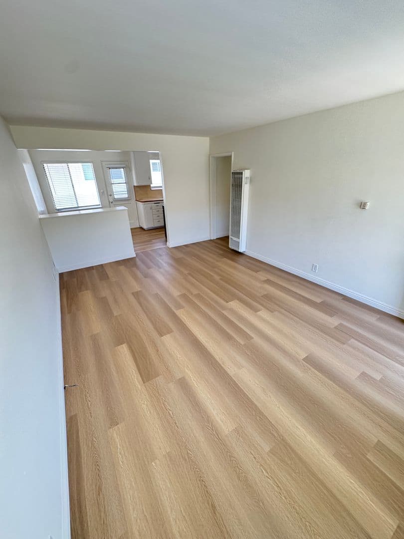 Arcadia Apartment: 511-515 S. Baldwin Ave.