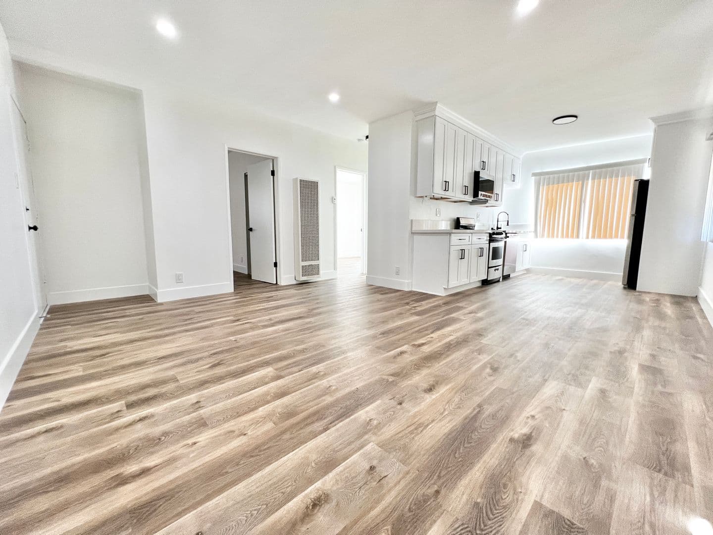 Los Angeles Apartment: 2278 W. Adams Blvd.