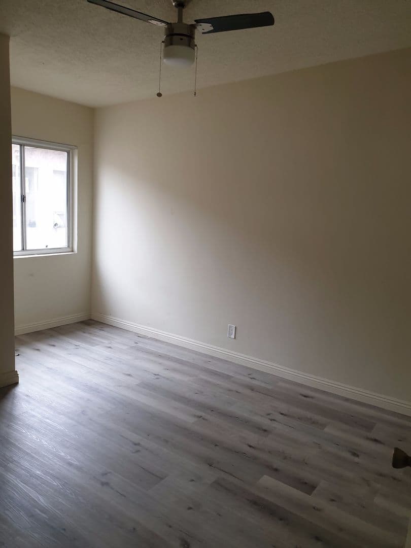 Los Angeles Apartment: 2278 W. Adams Blvd.