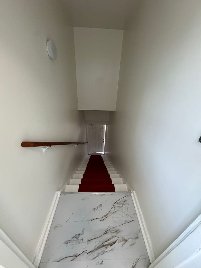 Pasadena Apartment: 1812 N. Allen Ave.