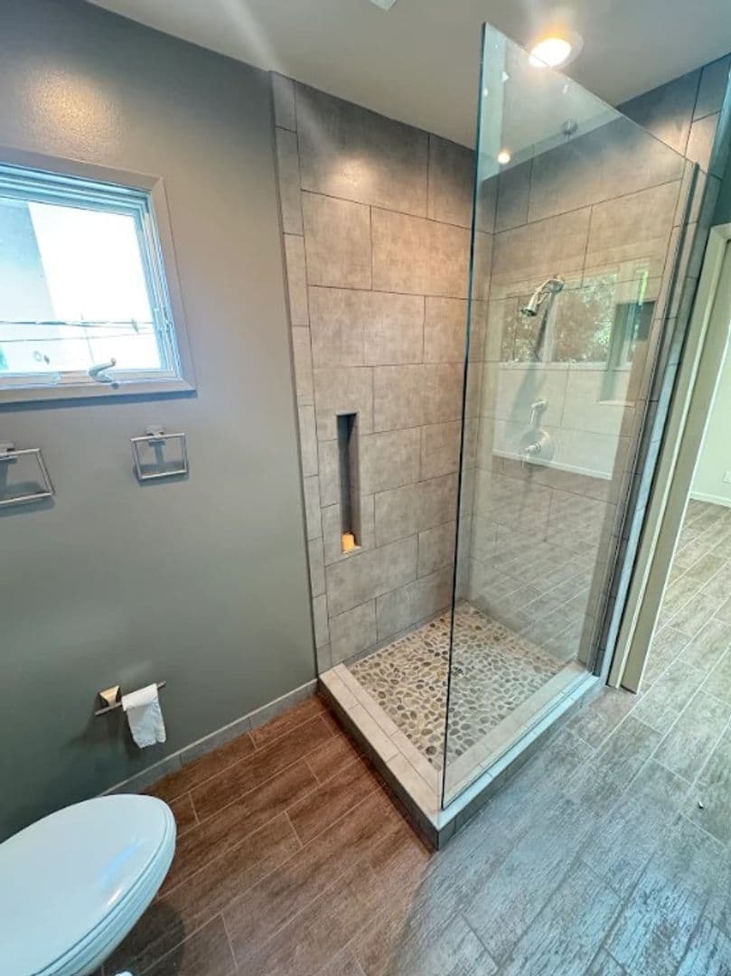 Los Angeles Apartment: 751 N. Harper Ave.