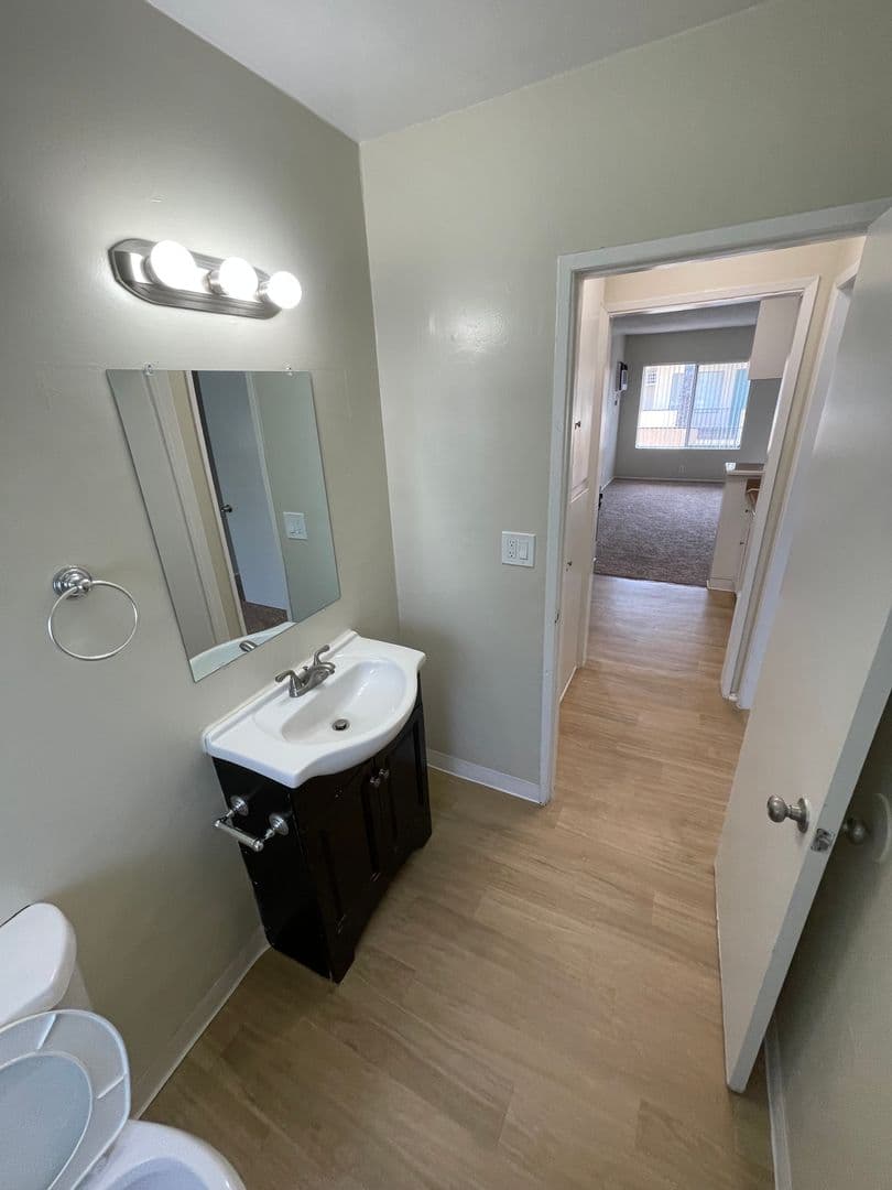 West Covina Apartment: 747 N Azusa Ave