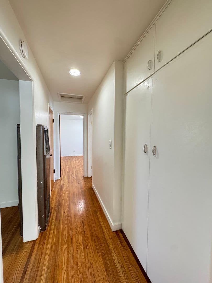 Pasadena Apartment: 1812 N. Allen Ave.