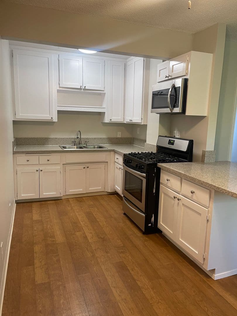 Monrovia Apartment: 729-733 W Foothill Blvd