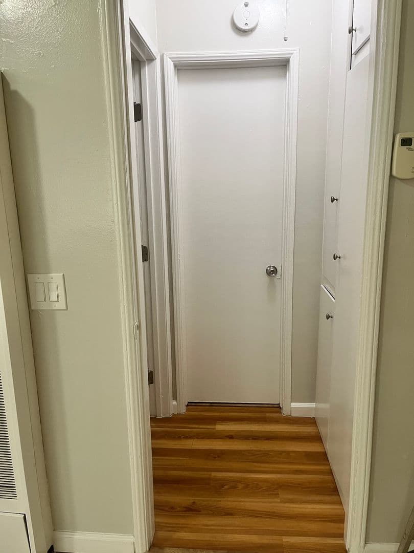 Pasadena Apartment: 425 N. Garfield Ave