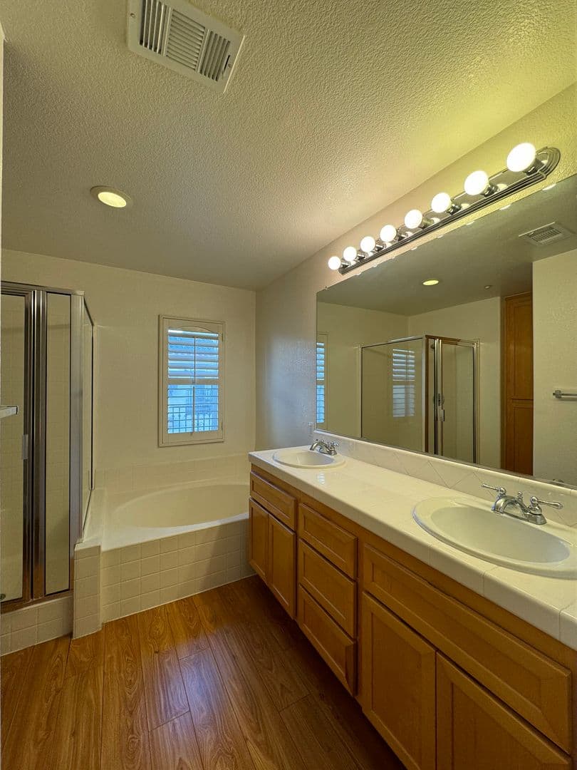 Pasadena Apartment: 616 E. Walnut Street