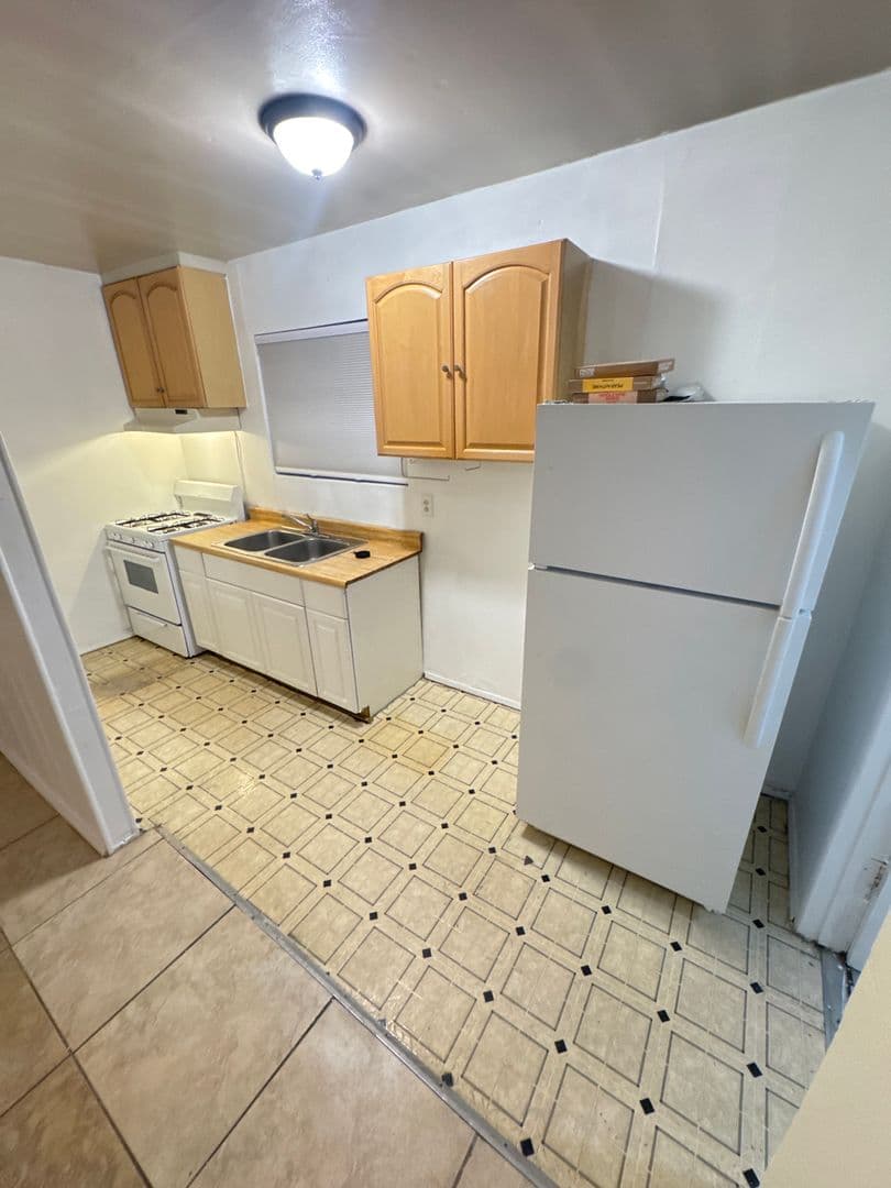 Pasadena Apartment: 52 S Allen Ave