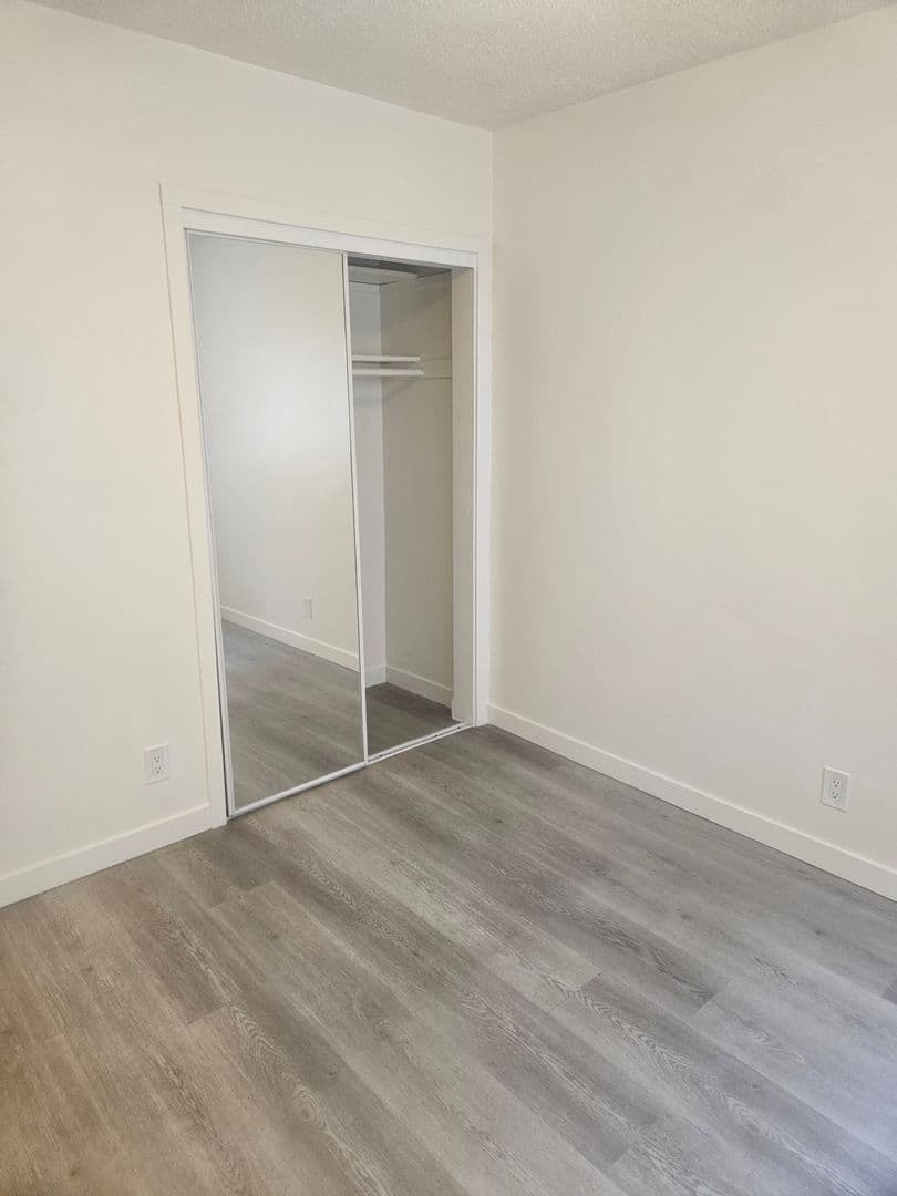 Los Angeles Apartment: 2278 W. Adams Blvd.