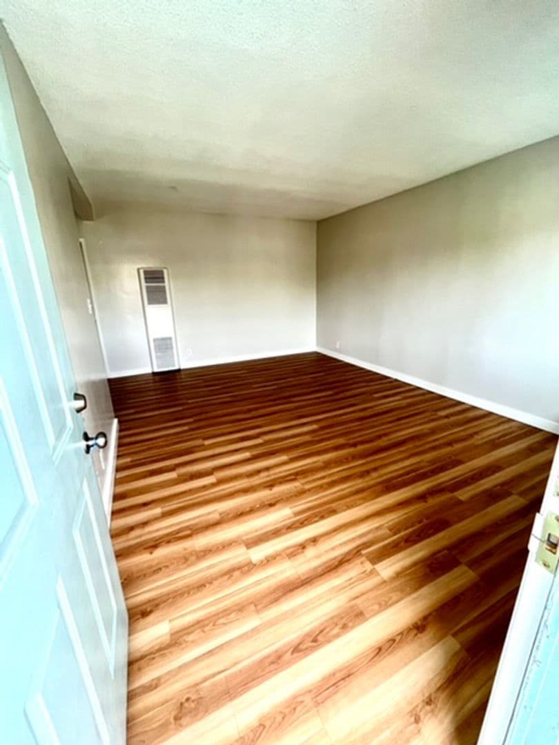 West Covina Apartment: 800-804 N Azusa Ave