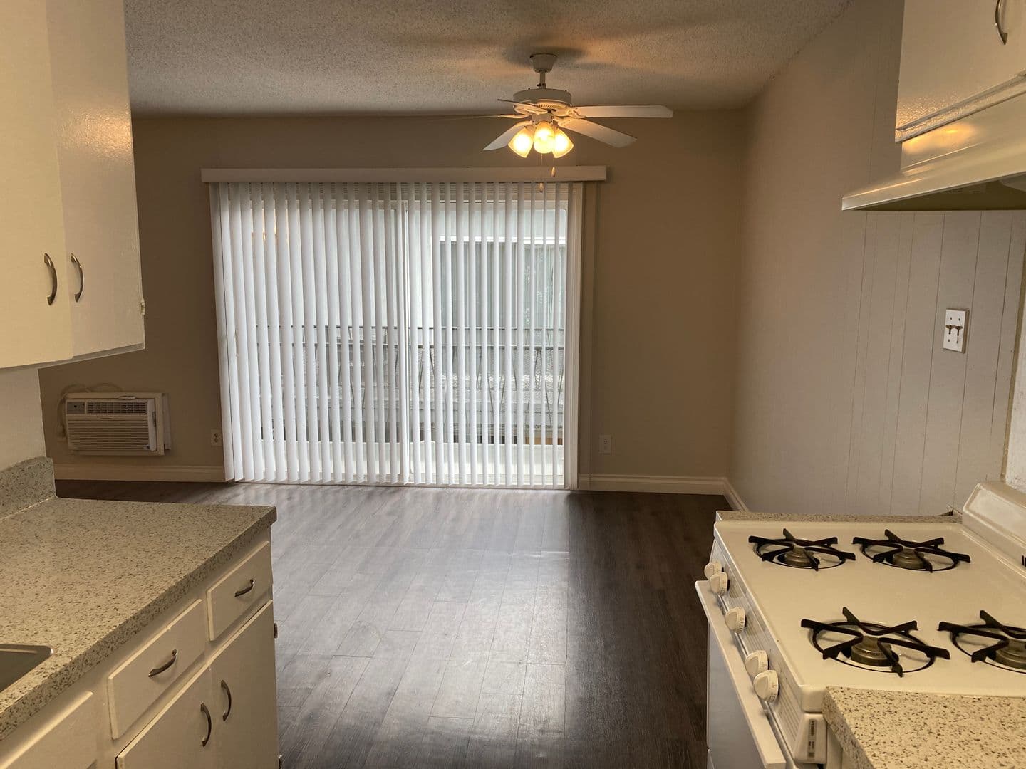 Canoga Park Apartment: 21827 Lanark St