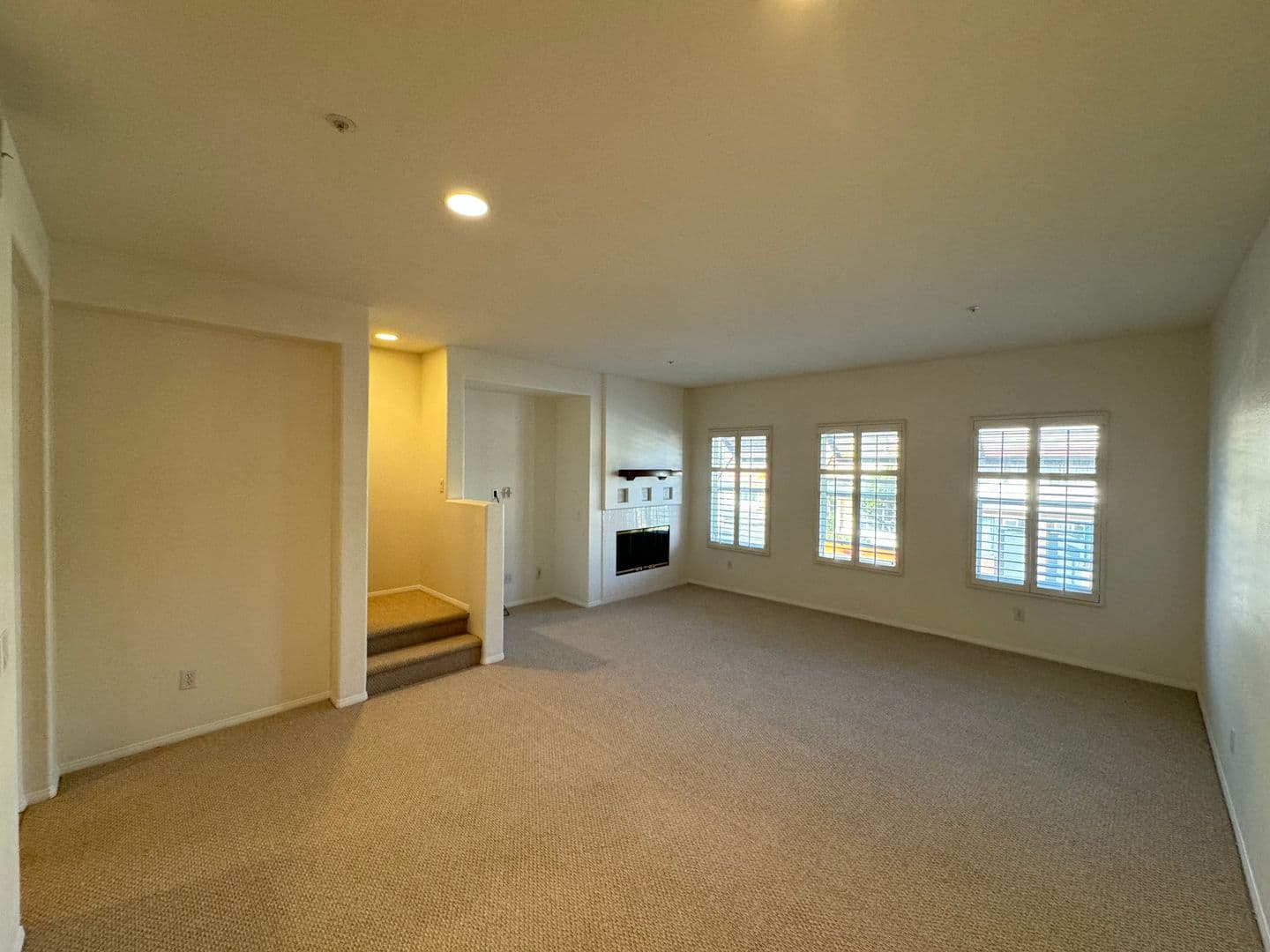 Pasadena Apartment: 616 E. Walnut Street
