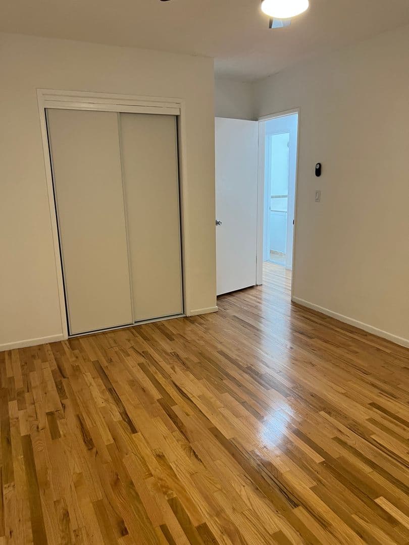West Hollywood Apartment: 611 N Flores St.