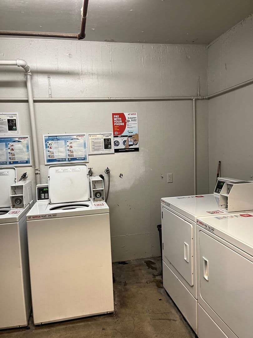 Glendale Apartment: 120 E Chestnut St