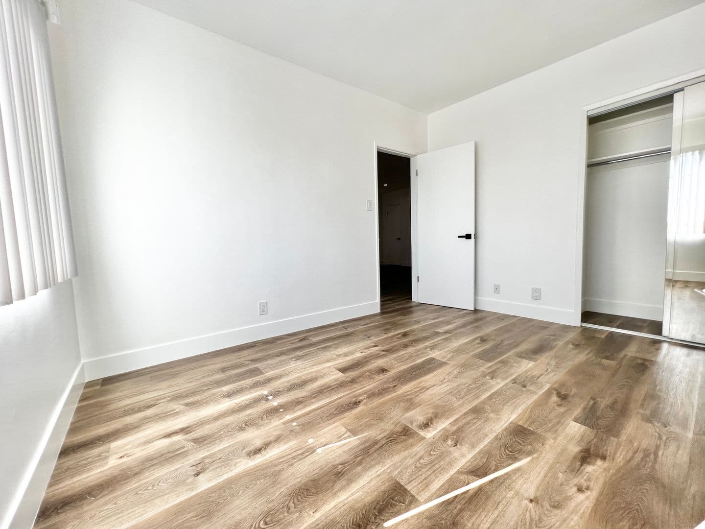 Los Angeles Apartment: 2278 W. Adams Blvd.