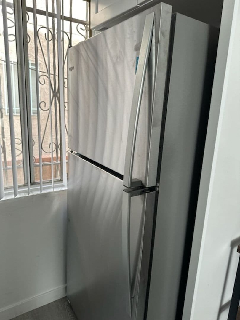 Los Angeles Apartment: 2278 W. Adams Blvd.