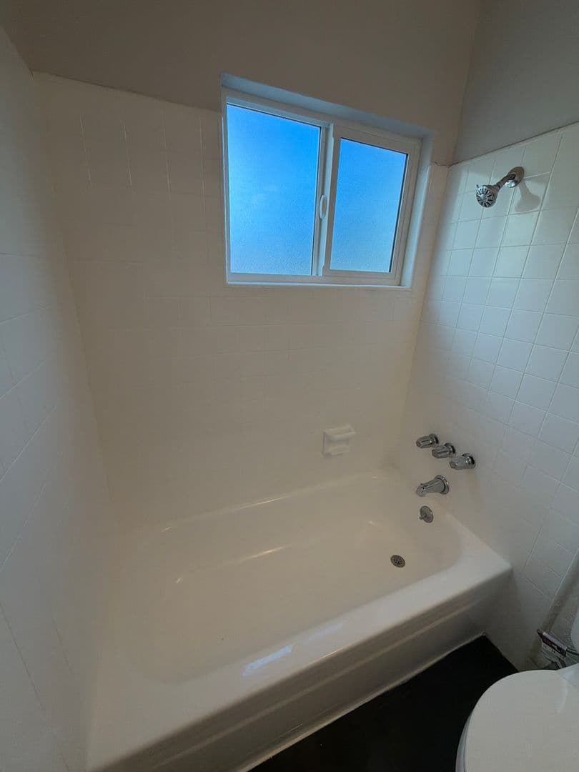 Glendale Apartment: 120 E Chestnut St