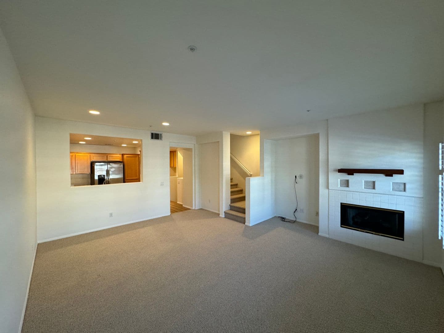 Pasadena Apartment: 616 E. Walnut Street