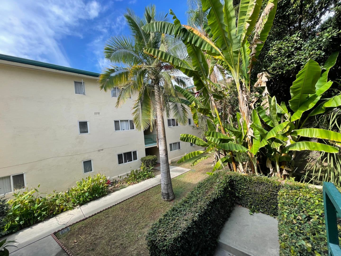 South Pasadena Apartment: 1675 Amberwood Drive