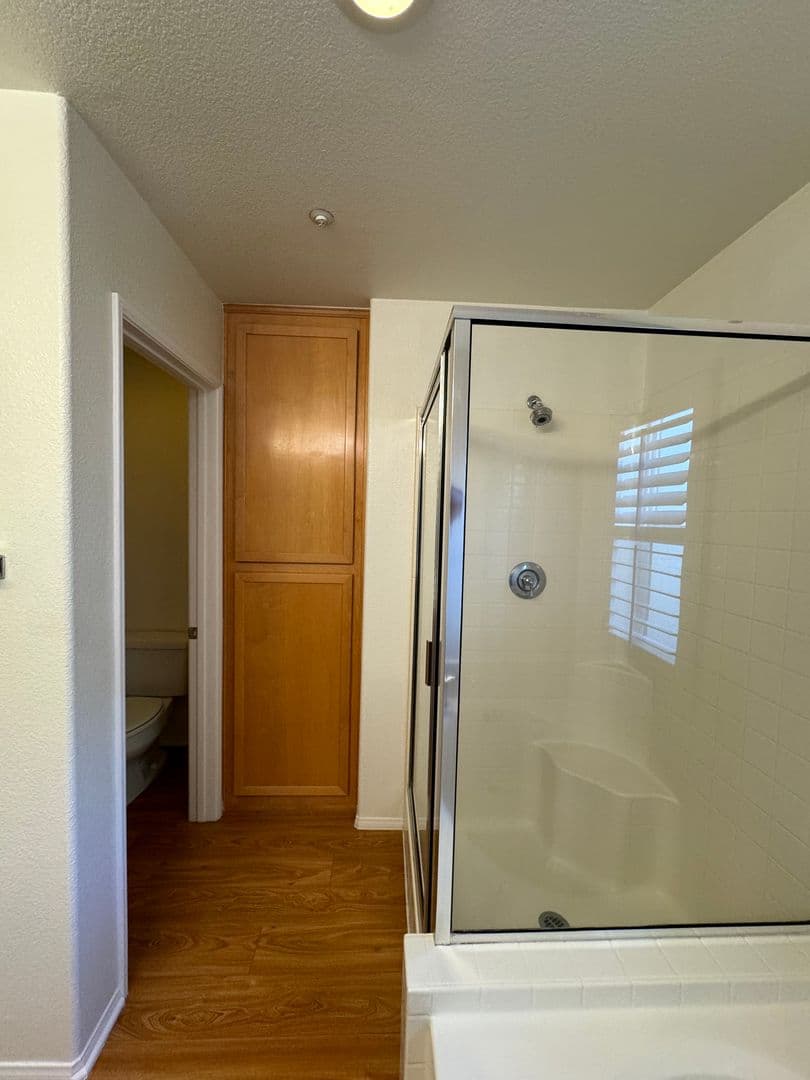 Pasadena Apartment: 616 E. Walnut Street