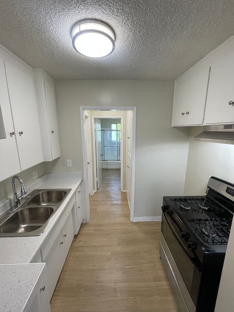 West Covina Apartment: 747 N Azusa Ave