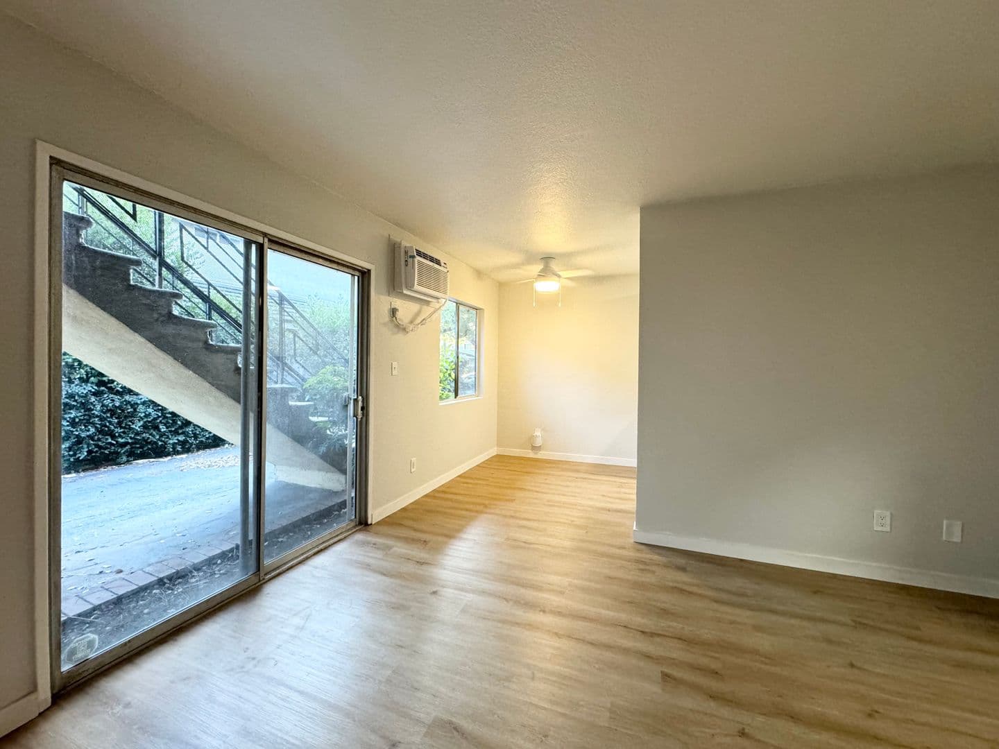 Pasadena Apartment: 80 N. Bonnie Avenue