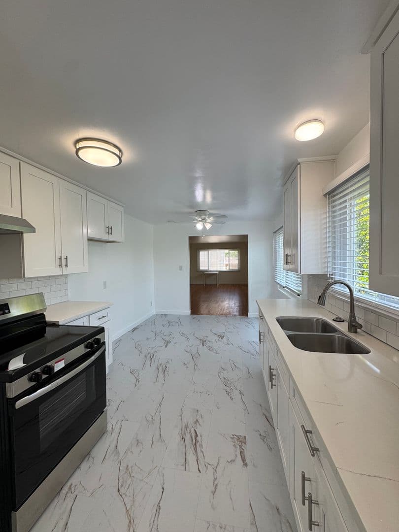 Pasadena Apartment: 1812 N. Allen Ave.