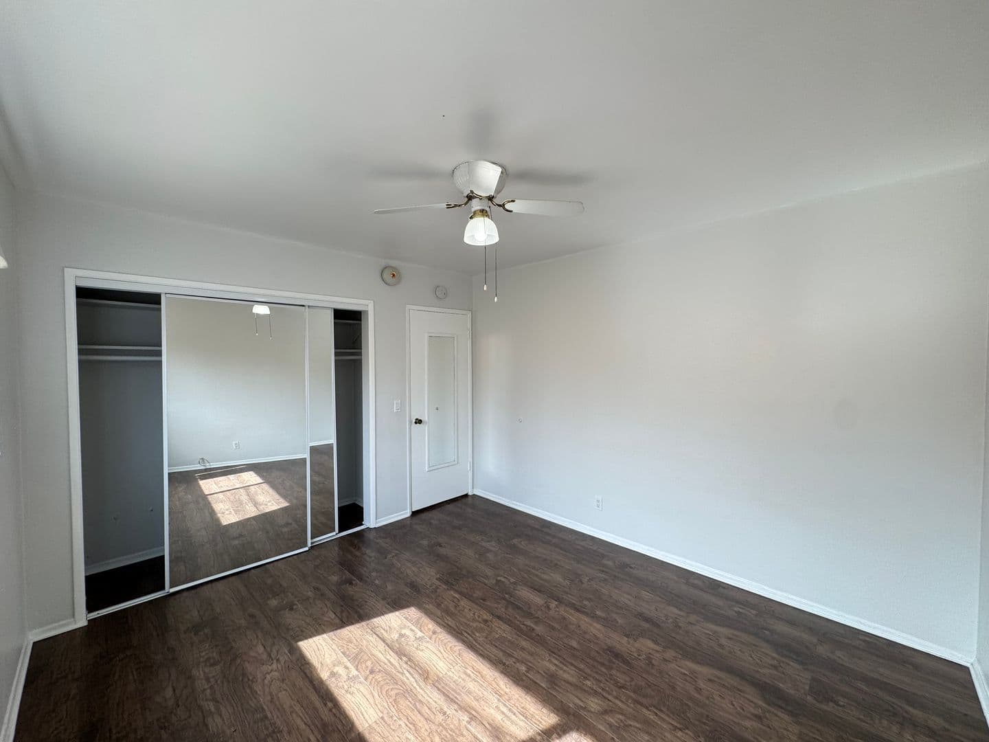 Glendale Apartment: 1332 E Broadway
