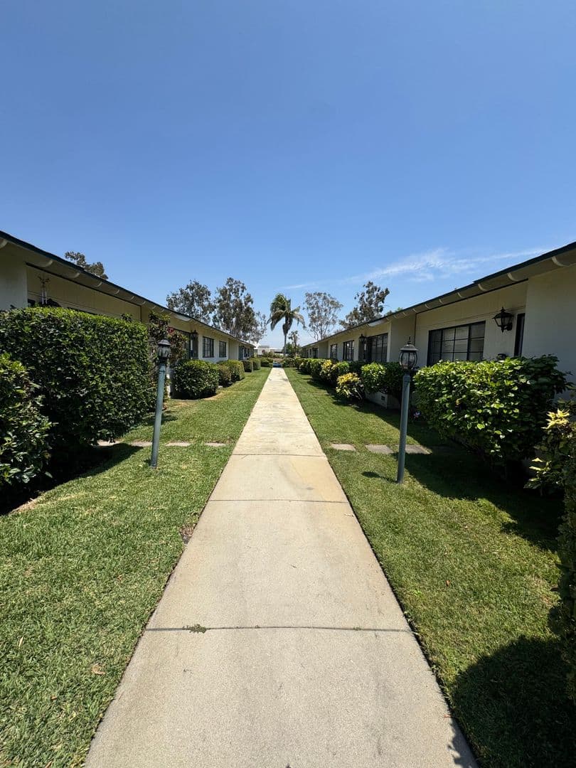 Arcadia Apartment: 441-445 S. Baldwin Ave.