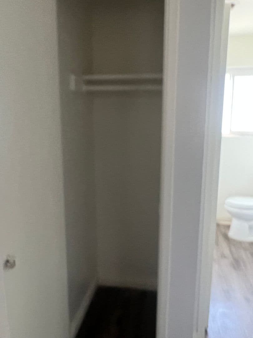 San Fernando Apartment: 650 Glenoaks Boulevard