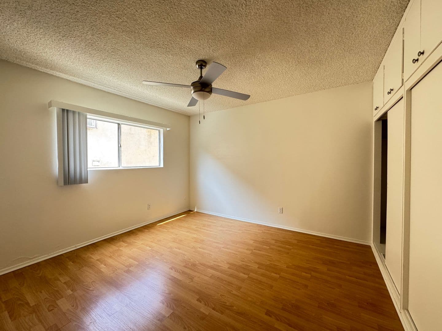 Glendale Apartment: 120 E Chestnut St