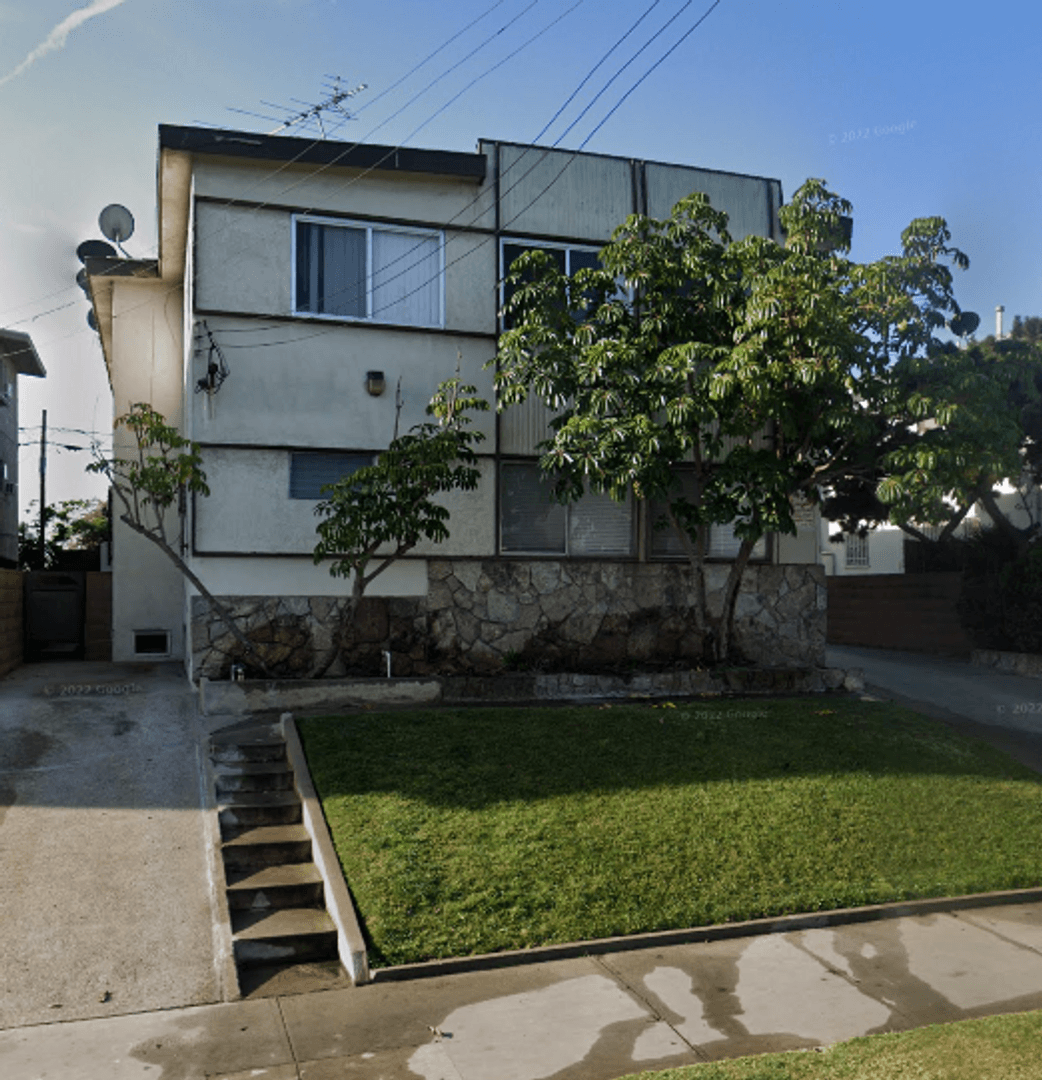Los Angeles Apartment: 2278 W. Adams Blvd.