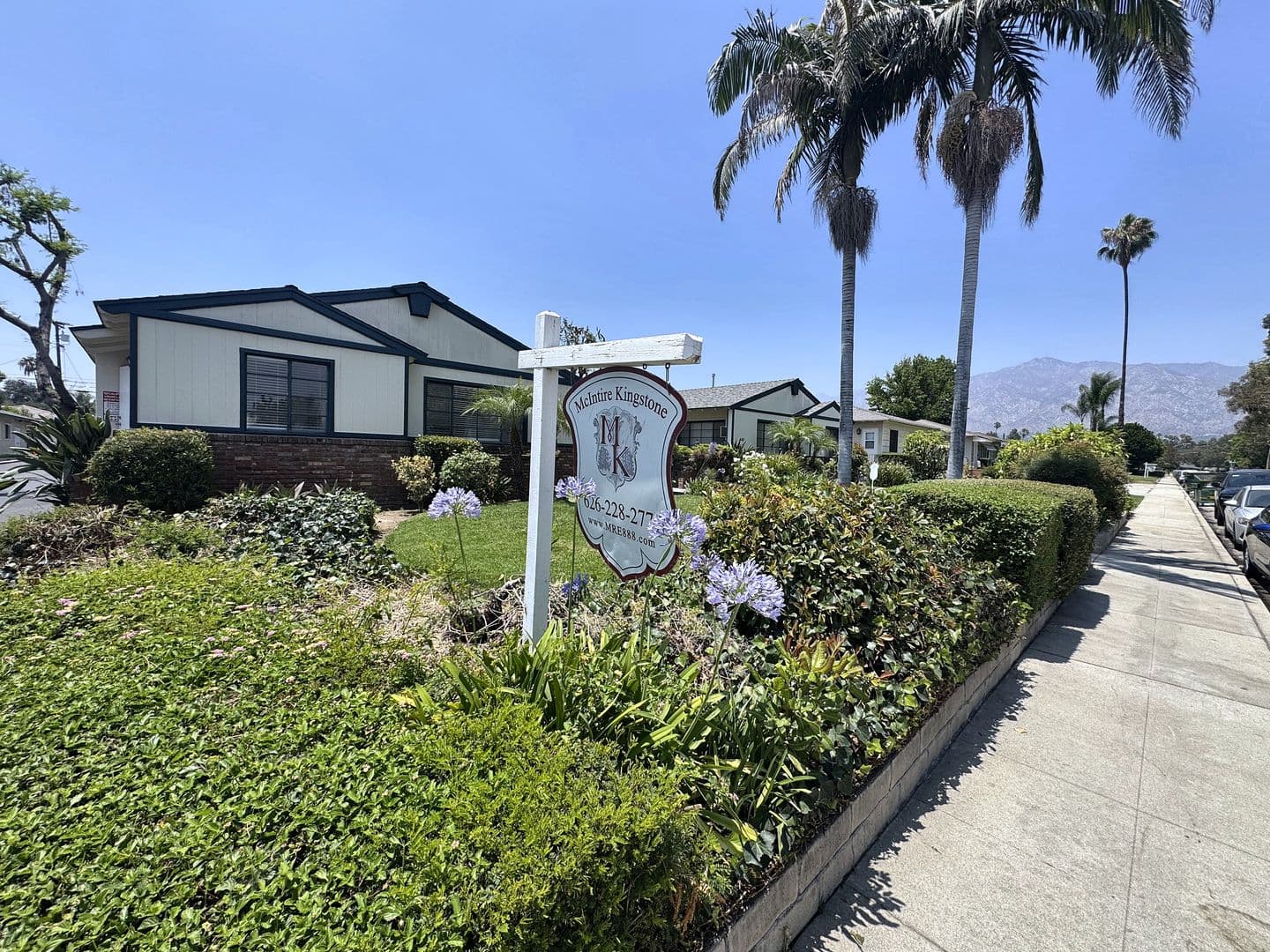 Arcadia Apartment: 441-445 S. Baldwin Ave.