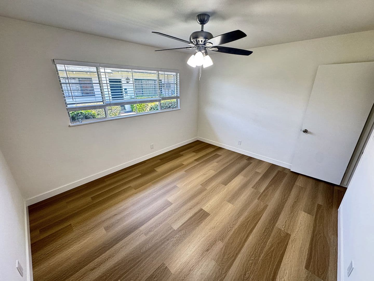 Arcadia Apartment: 441-445 S. Baldwin Ave.