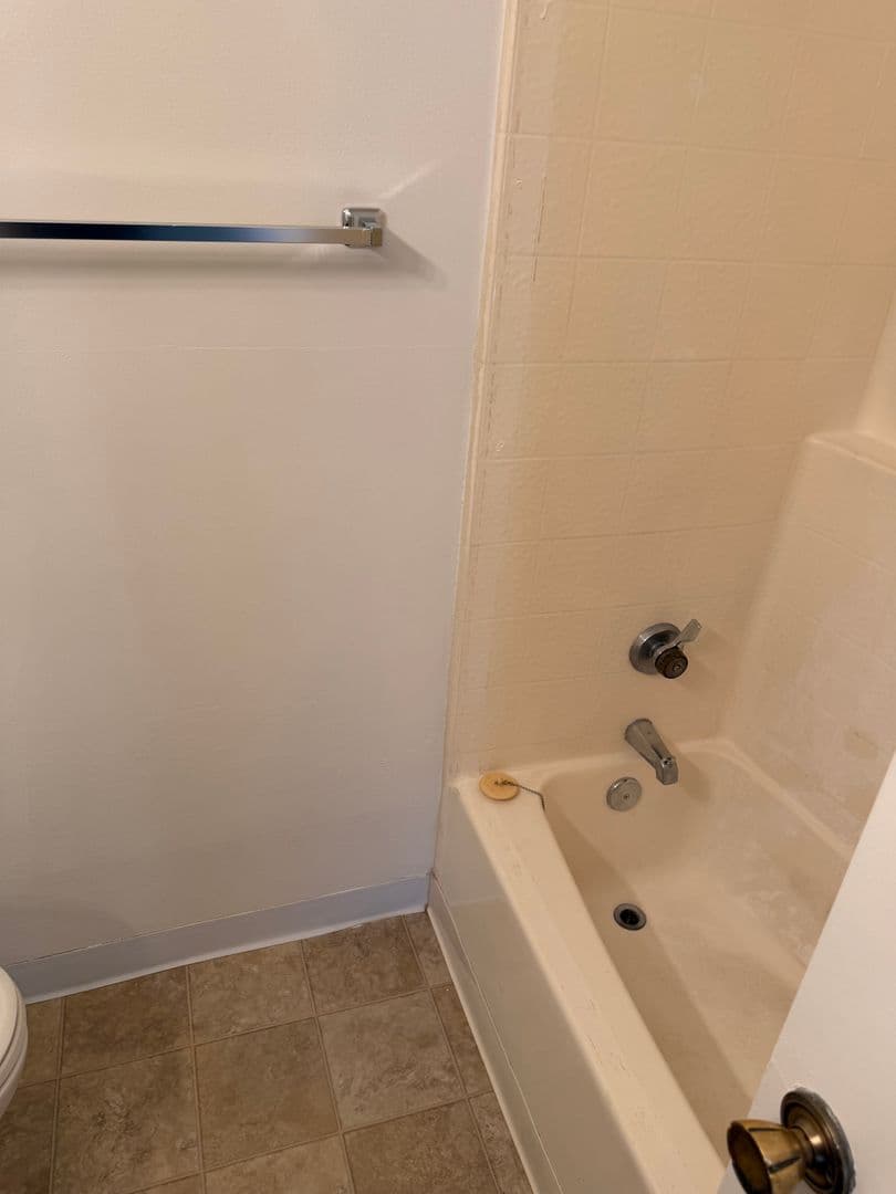 Glendale Apartment: 550 W. Stocker Street
