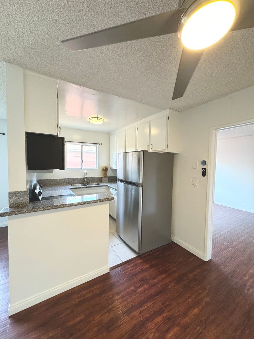 Los Angeles Apartment: 2106 S. Bentley Ave