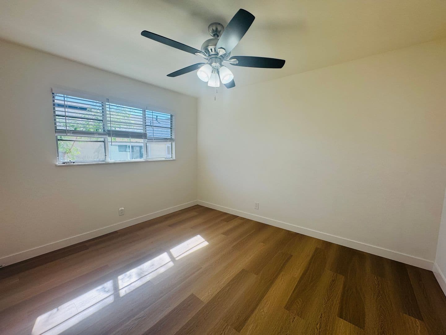 Arcadia Apartment: 441-445 S. Baldwin Ave.
