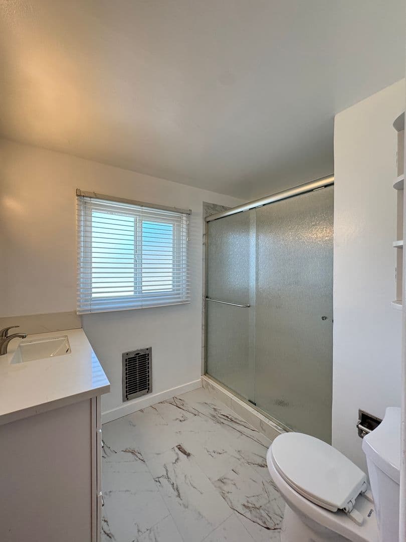 Pasadena Apartment: 1812 N. Allen Ave.