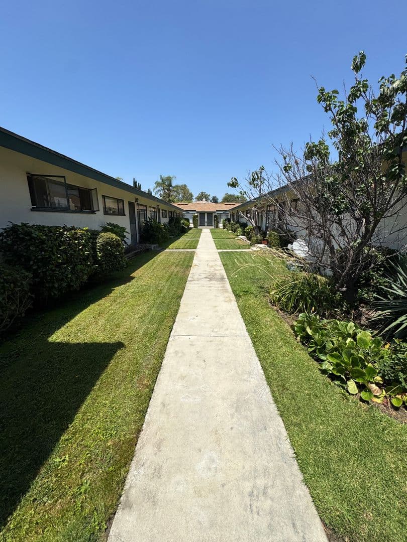 Arcadia Apartment: 511-515 S. Baldwin Ave.