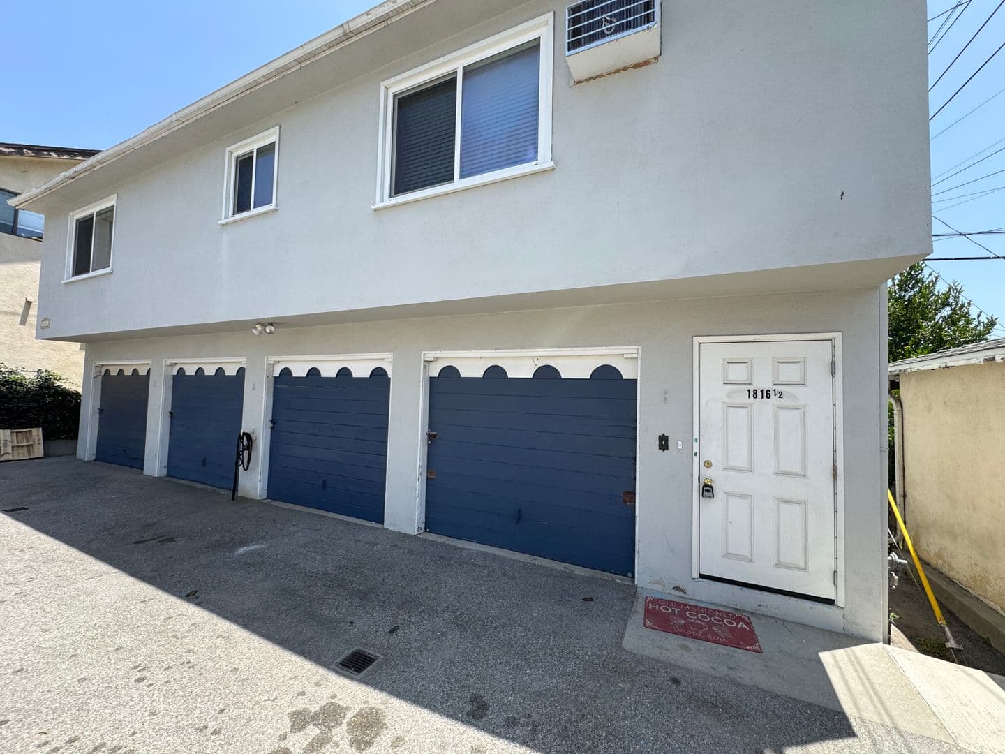 Pasadena Apartment: 1812 N. Allen Ave.