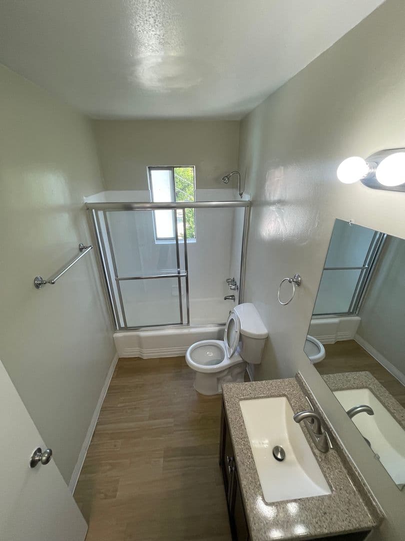 West Covina Apartment: 747 N Azusa Ave