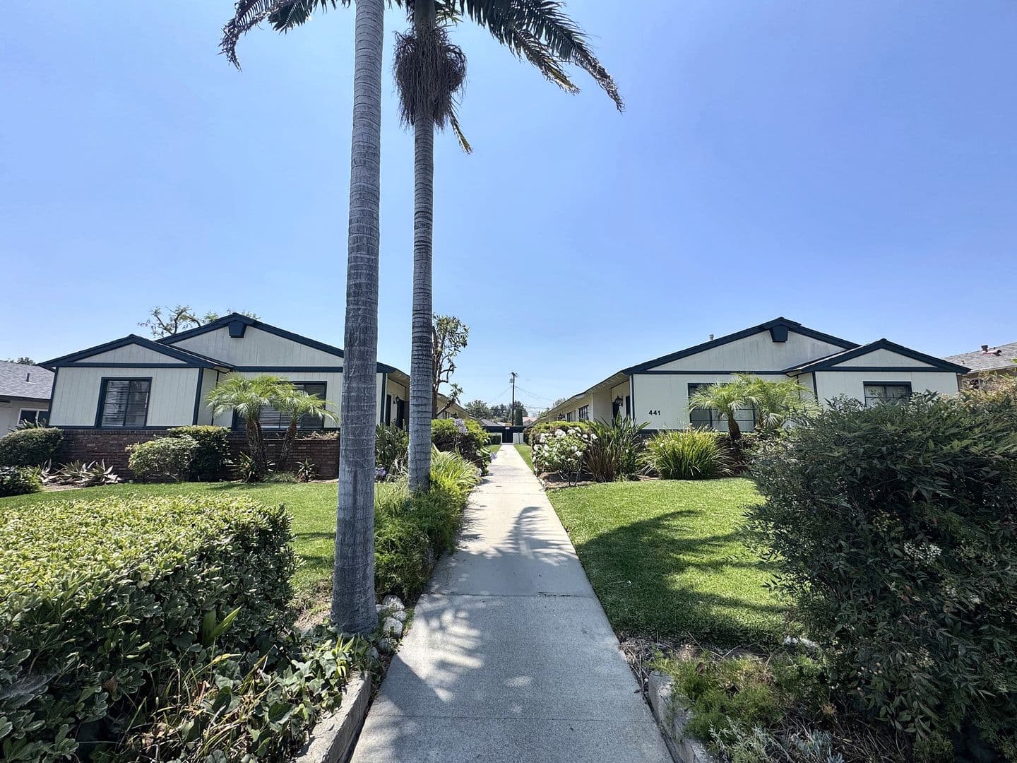 Arcadia Apartment: 441-445 S. Baldwin Ave.